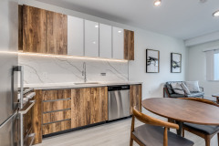303-1168-Pendrell-St-Vancouver-360hometours-02