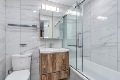 303-1168-Pendrell-St-Vancouver-360hometours-15