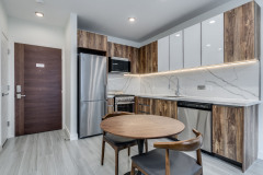 303-1168-Pendrell-St-Vancouver-360hometours-04