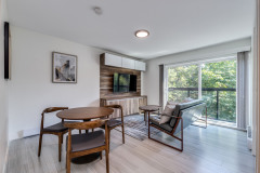 310-1168-Pendrell-St-Vancouver-360hometours-06
